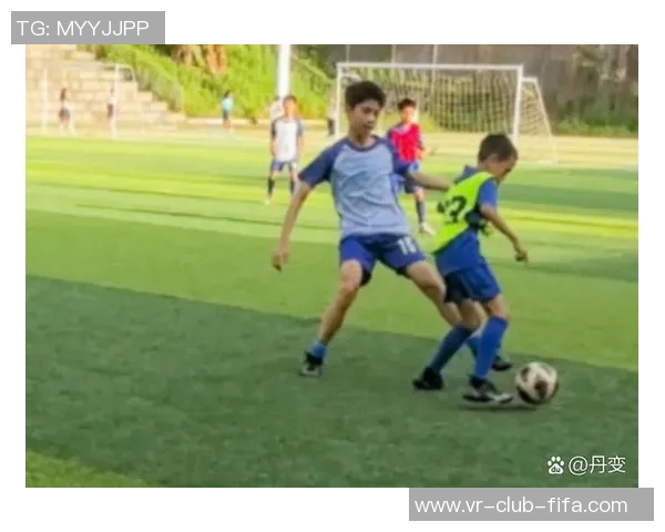 少年足球梦想在绿茵场上绽放青春活力的精彩瞬间