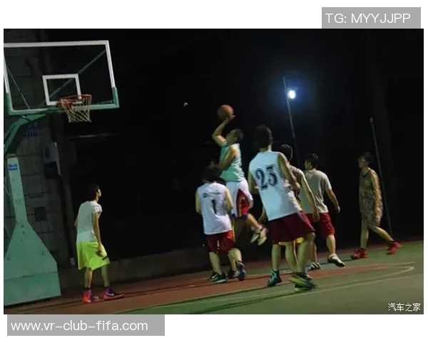 逐梦篮球之路：从青涩少年到职业赛场的奋斗与成长